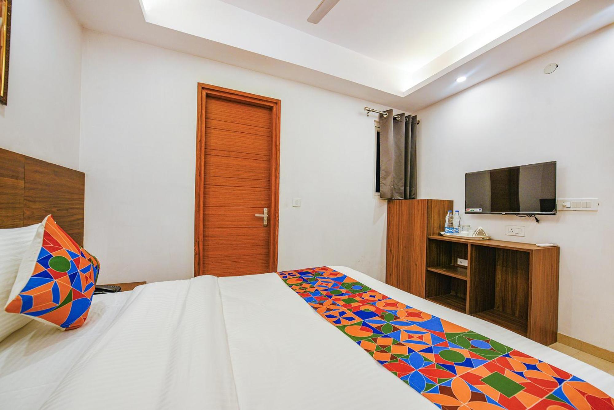 Fabhotel Sparkling - Nr Yashobhoomi Convention Centre Delhi  Exterior photo