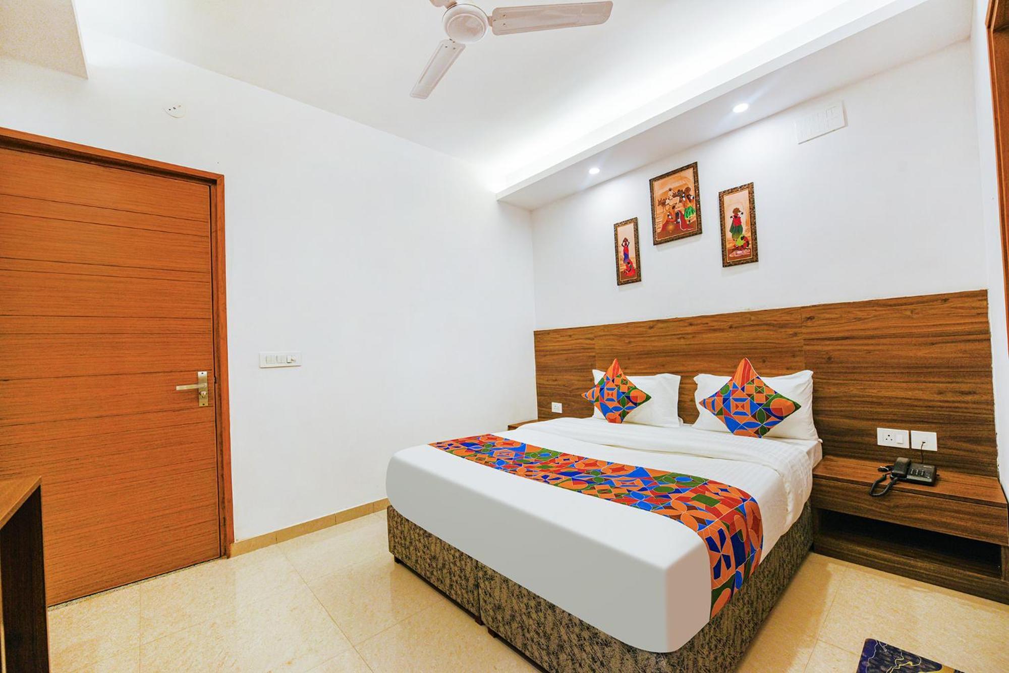 Fabhotel Sparkling - Nr Yashobhoomi Convention Centre Delhi  Exterior photo